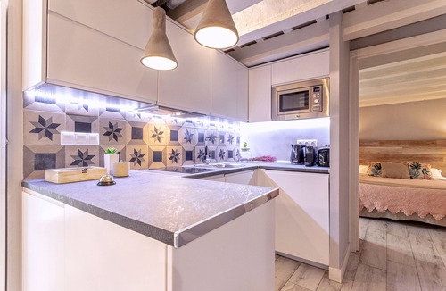 Old Town Apartment | Genteel Home Plaza de España