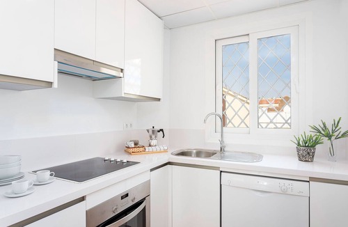 Ensanche Centro Apartment | Genteel Home Plaza de la Marina
