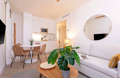 Santa Cruz Apartment | Genteel Home Plaza Santa Cruz