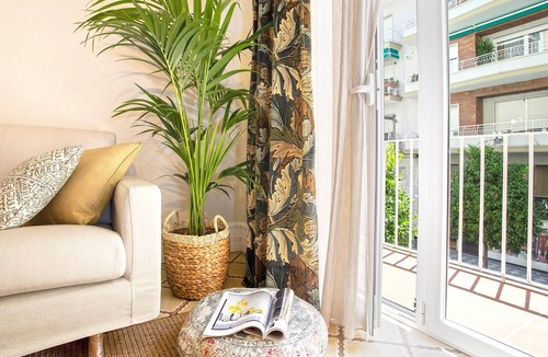 Granada City Center Apartment | Genteel Home Recogidas II