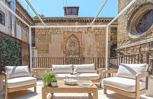 Distrito Centro Apartment | Genteel Home San Pablo Terrace