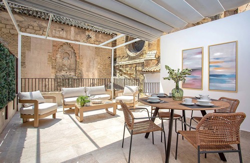 Distrito Centro Apartment | Genteel Home San Pablo Terrace