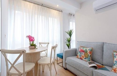 Granada City Center Apartment | Genteel Home Santo Cristo I