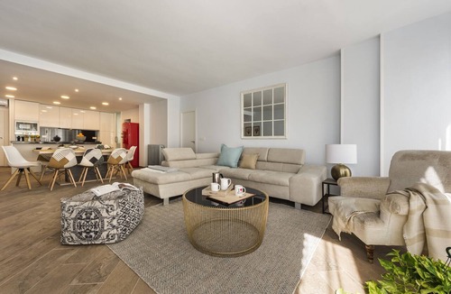 Centro - Sagrario Apartment | Genteel Home Tablas - Four Bedroom Apartment, Sleeps 8