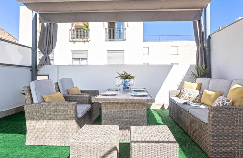 Camino de Ronda Apartment | Genteel Home Velazquez Granada
