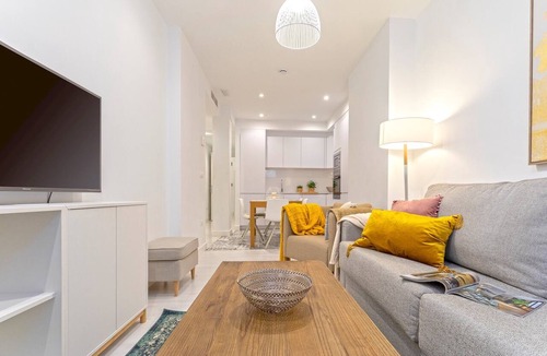Central District Apartment | Genteel Home Zacatin 103
