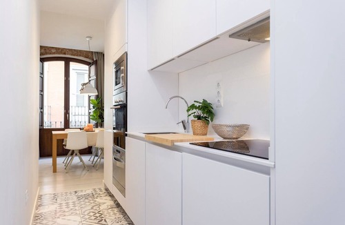 Central District Apartment | Genteel Home Zacatin 102