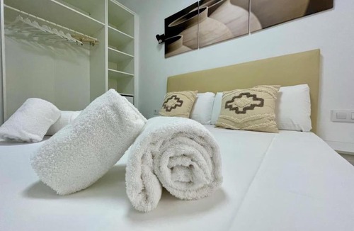 Distrito Centro Apartment | Geysotur El Umbral de Muñices