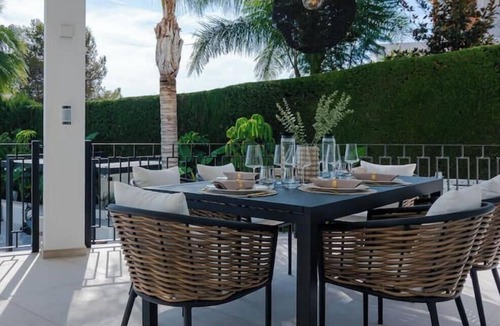 Priego de Cordoba Villa | Gorgeous 5 Bed Villa Quinta 10 min from Port Banus