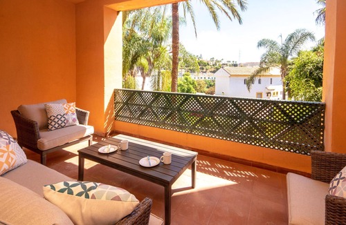 Mijas Apartment | Gorgeous apartment in Calahonda with WiFi