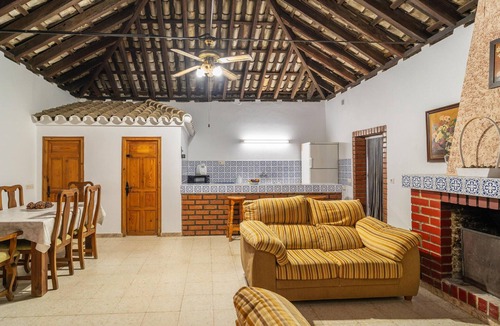 Algar House | Gorgeous home in Algar