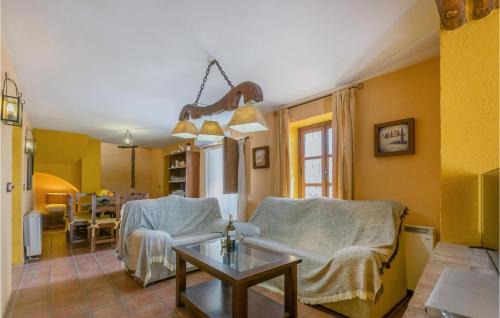 La Cardenchosa House | Gorgeous Home In La Cardenchosa