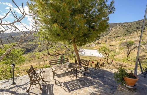 Laroya House | Gorgeous home in Laroya with house a panoramic view