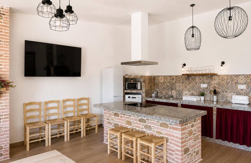 Laroya House | Gorgeous home in Laroya with house a panoramic view