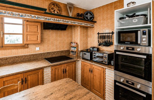 Pizarra House | Gorgeous home in Pizarra with private swimming pool, can be inside or outside