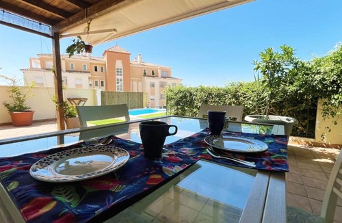 Benagalbon Apartment | Gran Terraza con Vistas al Mar y Piscina
