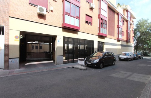 Villaverde Apartment | GREEN CITY APARTMENT - PISCINA AND PARKING
