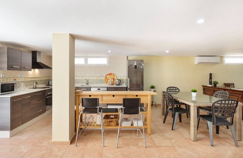 La Azohia Apartment | Ground Floor (-1) Semi-Basement Apartment in Villa with Pool (Near the Beach)