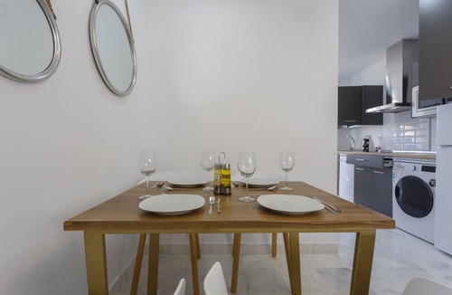 Old Town Apartment | Ground floor apartment with terrace - BRUJULA by Cadiz4Rentals