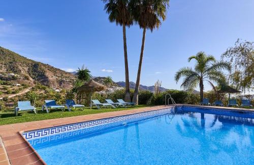 Frigiliana Villa | Group Villa 14 Pool Beach 10 minute