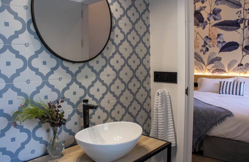 Huelva Hotel | GrowersGo Boutique Hostel Huelva