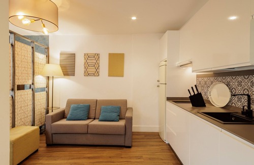 Museo Apartment | Guadalquivir Apartment: Seville Center, Private Balcony & Pool