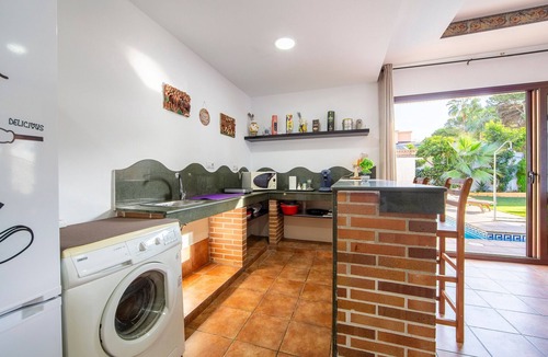 Roquetas de Mar Apartment | 'Guest Apartment with Private Pool, Wi-Fi and Air Conditioning'