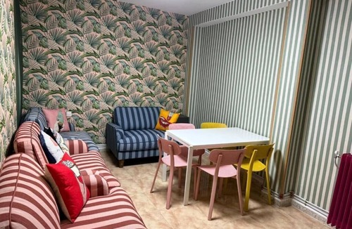 Camino de Ronda Hostel | Guesthome Lemon & Green