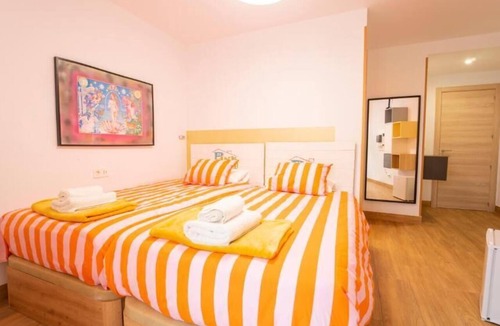 Camino de Ronda Hostel | Guesthome Lemon & Green
