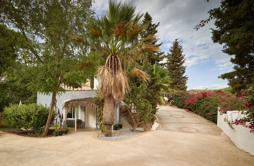 Benajarafe Apartment | Guesthouse Sleeps 2 - Pool Access