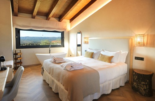 Valverde del Fresno Hotel | Hábitat Cigueña Negra