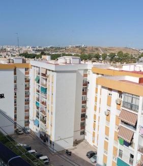 Estepona House | Habitación con Vistas Preciosas en Piso Compartido