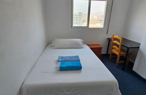Explanada de la Estacion House | Habitación privada cómoda centro málaga vialia estación de tren María Zambrano y también cerca a la playa