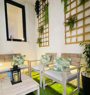 Barrio de la Concepcion Apartment | Habitacion doble en casa compartida con el anfitrión - Double bedroom in shared house with the host