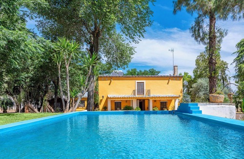 Marchena House | Hacienda Chica Holiday Home