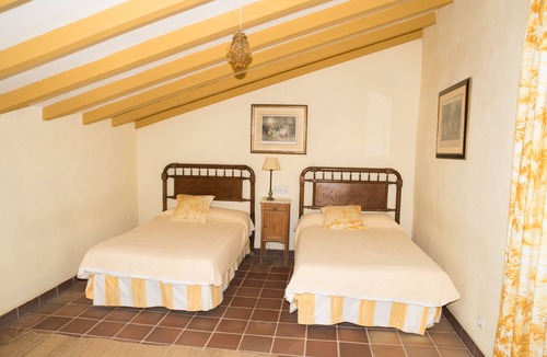 Utrera House | Hacienda La Indiana