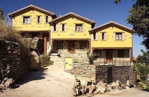 Casas del Monte House | Half-timbered house "Casa Rural Picual"