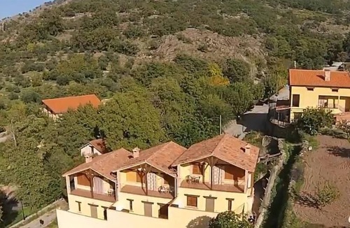 Casas del Monte House | Half-timbered house "Casa Rural Picual"