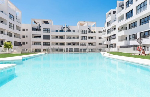 Estepona Apartment | High-End Rooftop Penthouse near City & Beach
