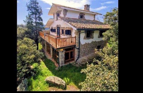 El Boalo Cottage | Hobbit fantasy house for rent in August