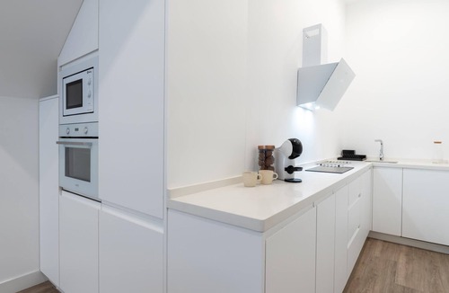 Camas Apartment | Holi-Rent AT Erillas 4