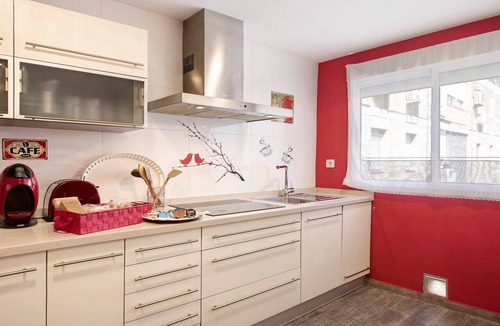 Jerez de la Frontera Apartment | Holiday Apartment "El Refugio" with Wi-Fi & Terrace