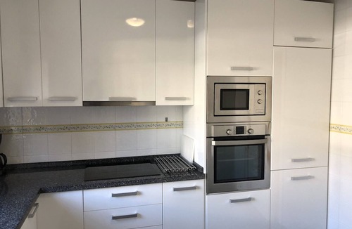 Estepona Apartment | Holiday Apartment 'Amazing In Puerto Alto' with Sea View, Shared Pool & Wi-Fi