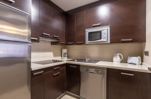 Torrequebrada Apartment | Holiday Apartment "Luxury Apartment 100 m Beach" with Pool, Private Terrace & Wi-Fi