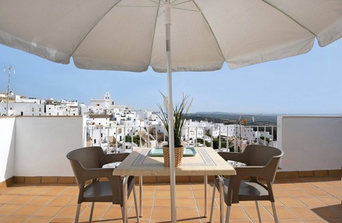 San Ambrosio Apartment | Holiday Apartment '"La Fuente" with Mountain View, Private Terrace & A/C