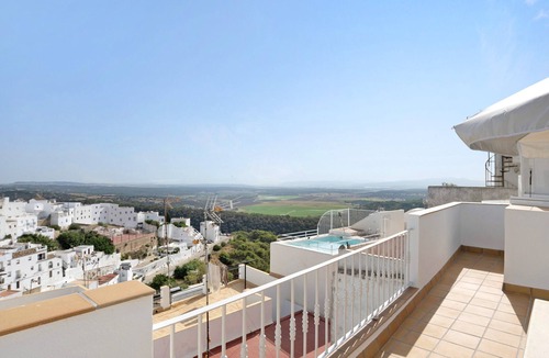 San Ambrosio Apartment | Holiday Apartment '"La Fuente" with Mountain View, Private Terrace & A/C