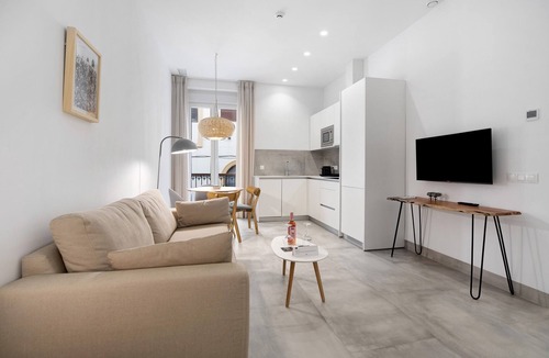 Chiclana de la Frontera Apartment | Holiday Apartment "Suite Con Balcón 1" with 2 Balconies, Shared Terrace & Wi-Fi