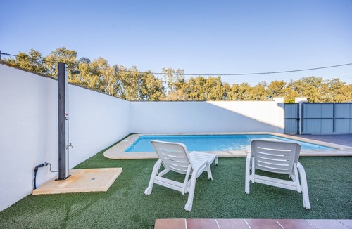 Chiclana de la Frontera House | Holiday Home "Brisa Marina" with Private Pool, Wi-Fi and Air Conditioning