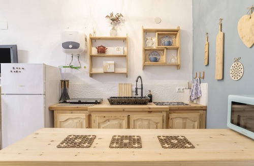 Arcos de la Frontera House | Holiday Home 'Casa Bohemia' with Lake Views, Shared Terrace and Air Conditioning