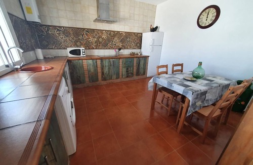 Conil de la Frontera House | Holiday Home 'Finca la Vigía' with Private Pool & Wi-Fi